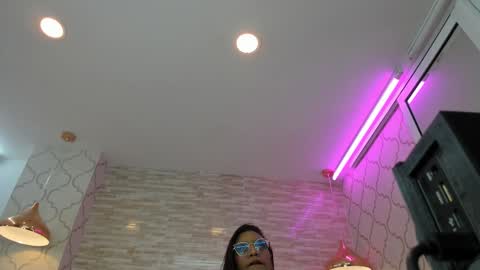 Snapshot of zoeesmitth chatting on 29, 10, 2025 ZoeeSmitth online show from 29, 10, 2025