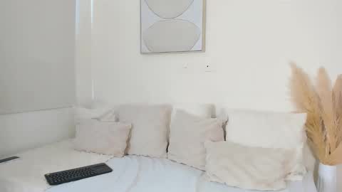 zoegarner10 online show from 19, 11, 2025