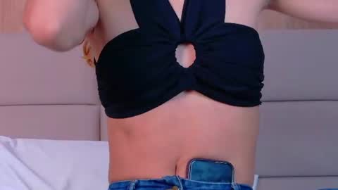 Snapshot of zoehangel chatting on 7, 7, 2026 Zoe online show from 7, 7, 2026