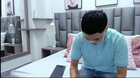 Zoe Krug online show from 21, 3, 2026