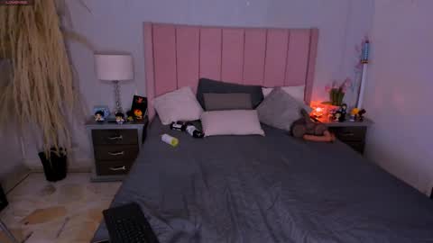 CuteZoe online show from 27, 10, 2025