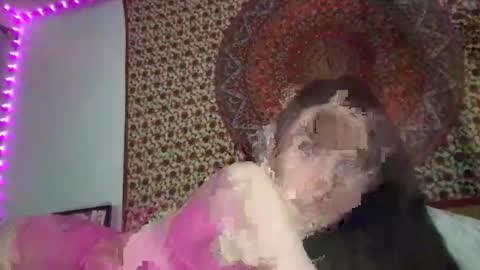 zoepleasing online show from 26, 2, 2025