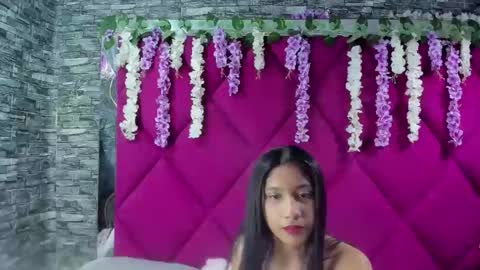 Snapshot of zoesmiitt chatting on 28, 5, 2026 zoesmiitt online show from 28, 5, 2026