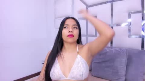 ZoeSwam online show from 5, 2, 2025