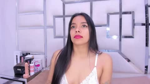 ZoeSwam online show from 10, 2, 2025