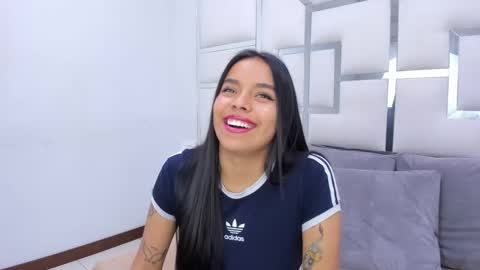 ZoeSwam online show from 21, 2, 2025