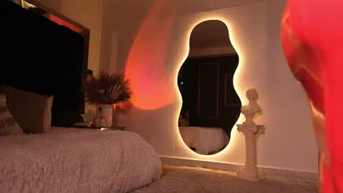 zoevidal_ online show from 7, 11, 2025