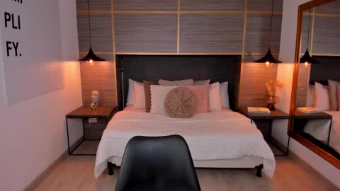 Snapshot of zoevold chatting on 1, 2, 2026 ZOE online show from 1, 2, 2026