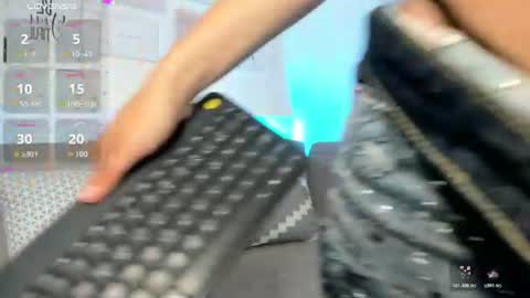 Zoey  online show from 13, 7, 2026