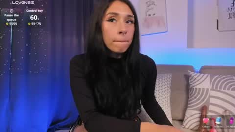 Zoey  online show from 29, 7, 2026