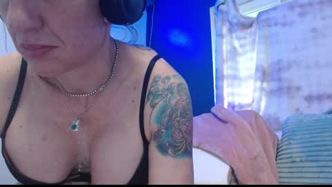 Snapshot of zoeyportland chatting on 23, 4, 2026 Zoey Portland online show from 23, 4, 2026