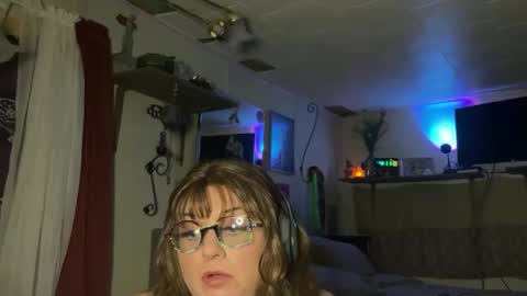 Snapshot of zombiemommmy chatting on 2, 3, 2025 rebecca buckler online show from 2, 3, 2025