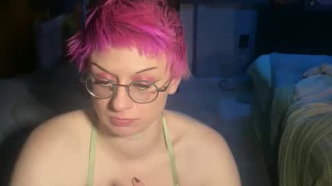 Snapshot of zombiemommmy chatting on 5, 12, 2025 rebecca buckler online show from 5, 12, 2025