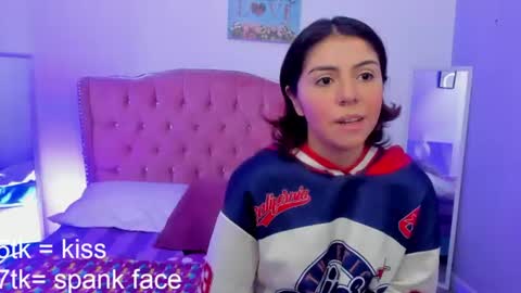 Snapshot of zooble_28 chatting on 17, 6, 2026 Nick And Mia online show from 17, 6, 2026