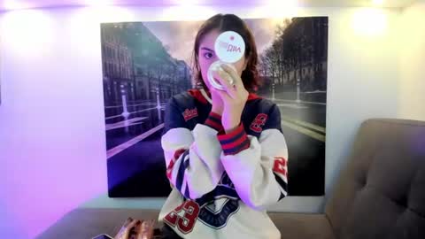 Snapshot of zooble_28 chatting on 4, 7, 2026 Nick And Mia online show from 4, 7, 2026