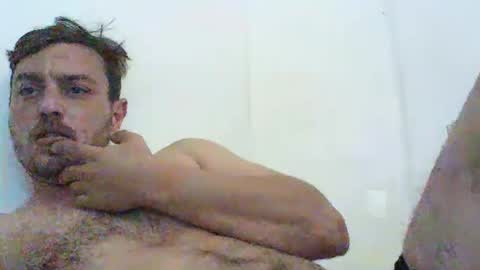 Snapshot of zoro2712 chatting on 21, 10, 2025 Roy online show from 21, 10, 2025