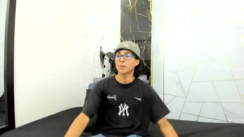     online show from 20, 10, 2025