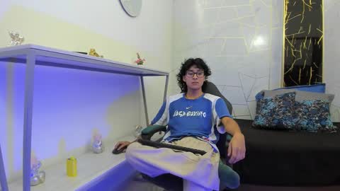     online show from 19, 11, 2025