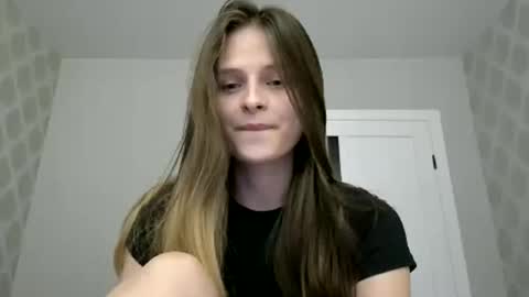 zoryaanneta2018 online show from 31, 3, 2026