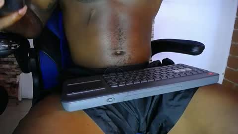 Snapshot of zousxxx chatting on 18, 4, 2026 zousxxx online show from 18, 4, 2026