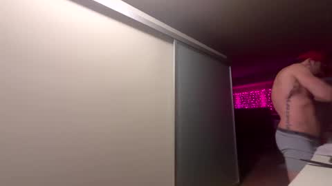 Snapshot of zuko_zen69 chatting on 3, 11, 2025 Zuko online show from 3, 11, 2025