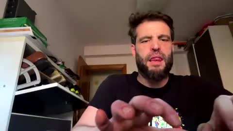 Snapshot of zurdineno chatting on 2, 7, 2026 zurdineno online show from 2, 7, 2026