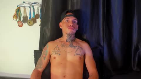 Snapshot of zyongarcia2020 chatting on 21, 12, 2024 zyon garcia online show from 21, 12, 2024