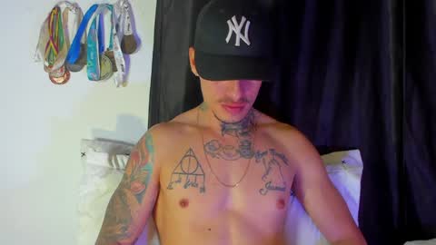 zyon garcia online show from 28, 1, 2025