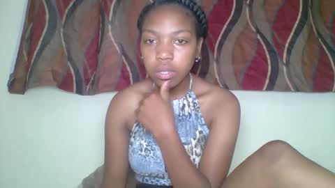 Snapshot of zyraelle_01 chatting on 30, 4, 2026 zyraelle_01 online show from 30, 4, 2026