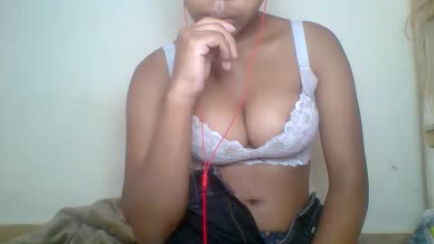 Snapshot of zyraelle_01 chatting on 1, 6, 2026 zyraelle_01 online show from 1, 6, 2026