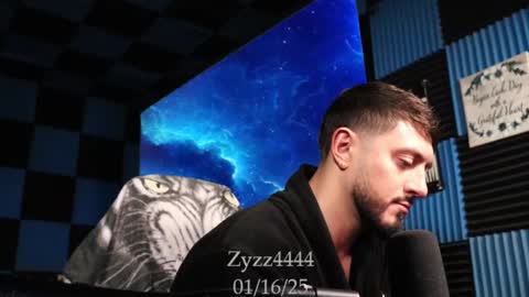 Snapshot of zyzz4444 chatting on 16, 1, 2025 Greek God online show from 16, 1, 2025