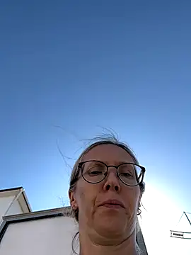 angelmommu online show from 4, 10, 2025