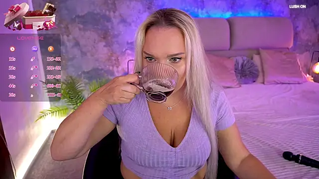 MissyMartinez online show from 26, 9, 2025