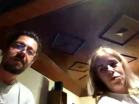 Snapshot of coolkasal chatting on 22, 4, 2026 coolkasal online show from 22, 4, 2026