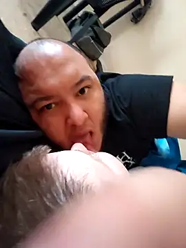 Snapshot of genderfluidco2 chatting on 9, 11, 2025 genderfluidco2 online show from 9, 11, 2025