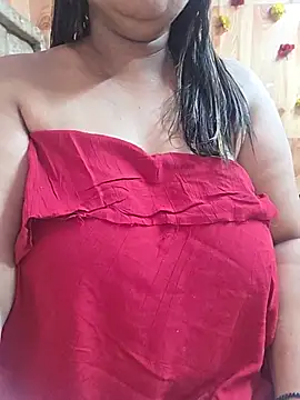 Snapshot of MOM-SUN-COUPLE chatting on 24, 5, 2026 MOM-SUN-COUPLE online show from 24, 5, 2026