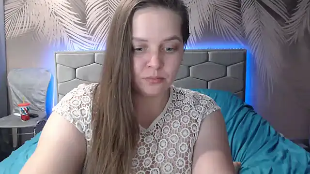 uliastar online show from 15, 1, 2025