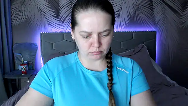 uliastar online show from 18, 3, 2025