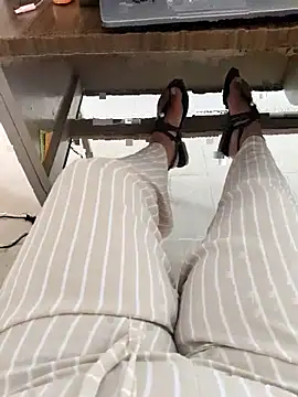 Snapshot of FerLu8 chatting on 7, 4, 2026 FerLu8 online show from 7, 4, 2026