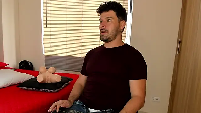 Snapshot of alexman_fuck chatting on 30, 4, 2026 alexman fuck online show from 30, 4, 2026