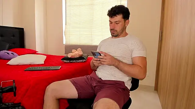 Snapshot of alexman_fuck chatting on 8, 7, 2026 alexman fuck online show from 8, 7, 2026