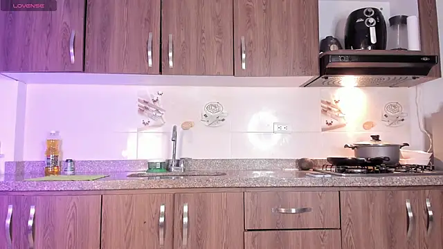 Petit-Rosse online show from 6, 11, 2025