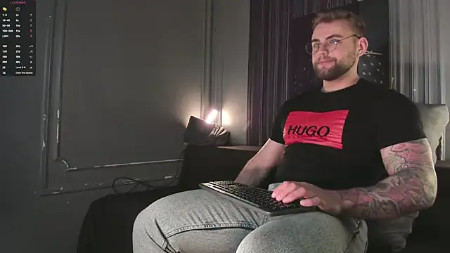 Snapshot of WayneWilson chatting on 25, 10, 2025 WayneWilson online show from 25, 10, 2025