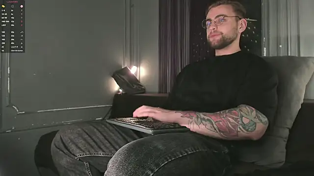 Snapshot of WayneWilson chatting on 18, 12, 2025 WayneWilson online show from 18, 12, 2025