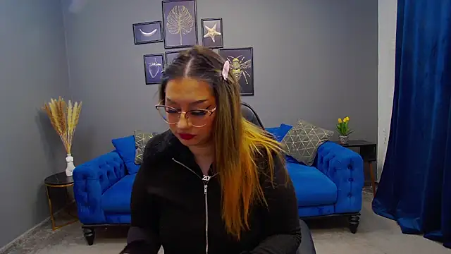 Katewalker  online show from 13, 1, 2025