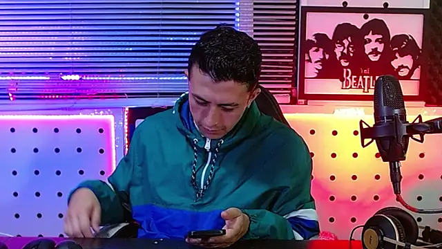 Snapshot of Darko0717 chatting on 18, 7, 2026 Darko0717 online show from 18, 7, 2026