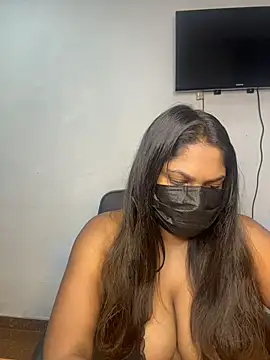 Snapshot of Black_Beauty997 chatting on 17, 11, 2025 Black Beauty997 online show from 17, 11, 2025