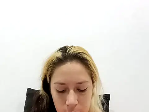 MommyMiaWs online show from 14, 4, 2026