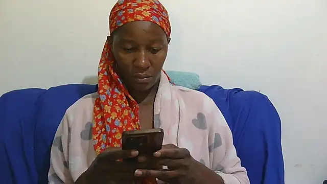 sluttylaura21 online show from 29, 10, 2025