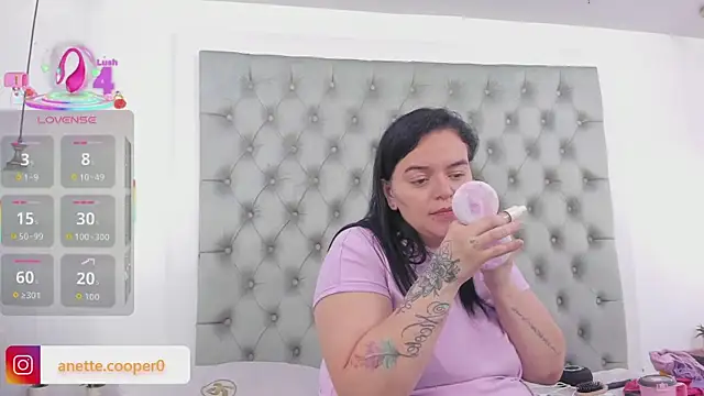 anette cooper online show from 18, 10, 2025